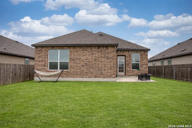 140 MAROON LN Kyle, TX 78640