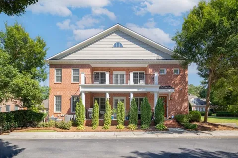 1881 Manor Estate