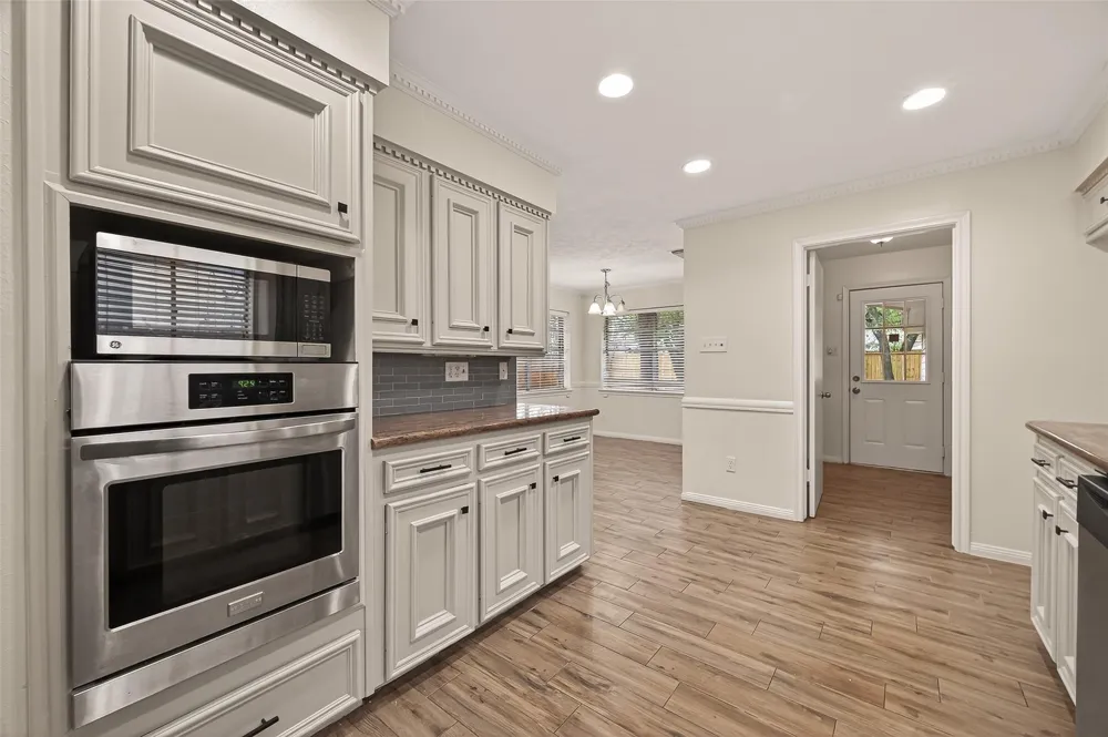 422 Willow Vista Drive El Lago, TX 77586