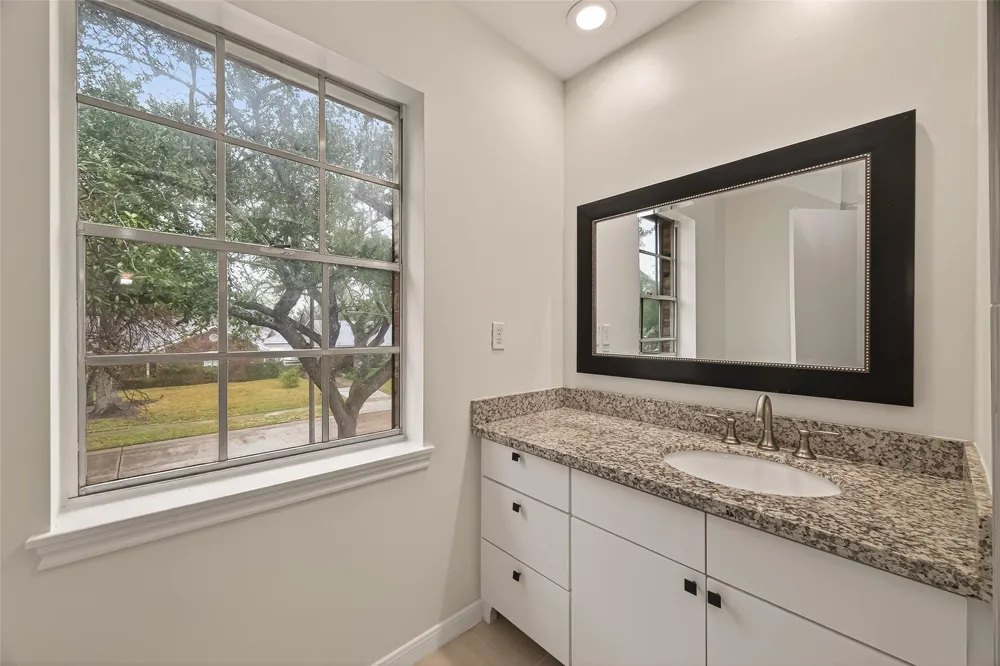 422 Willow Vista Drive El Lago, TX 77586