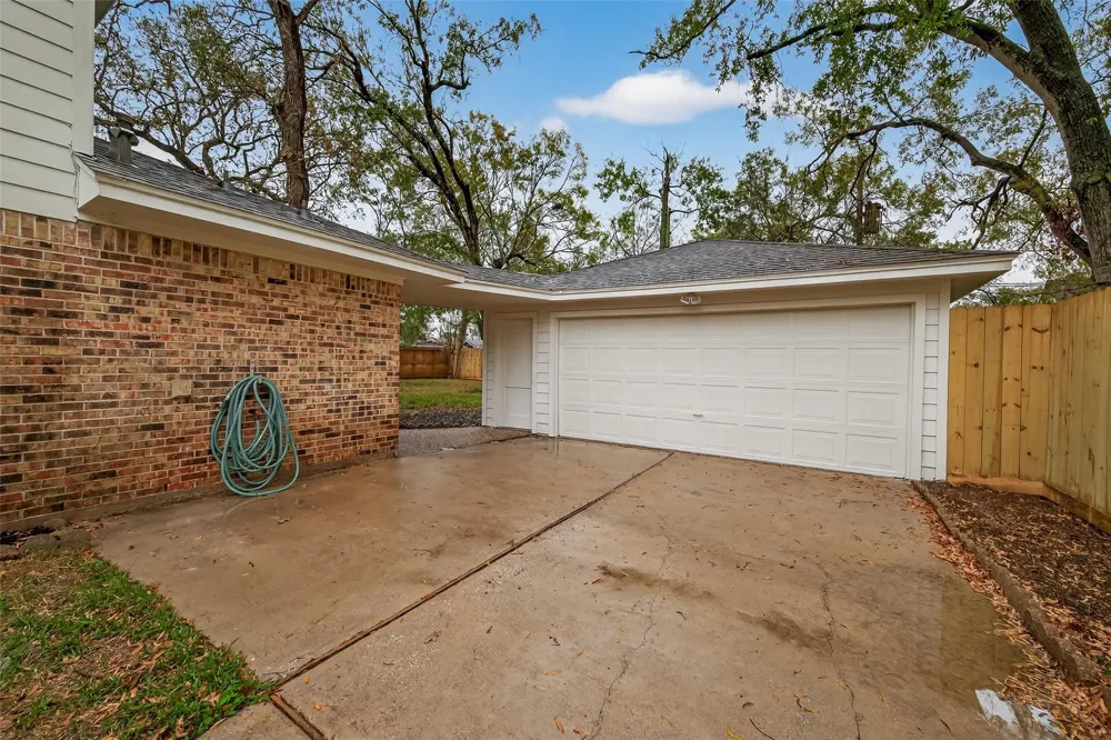 422 Willow Vista Drive El Lago, TX 77586