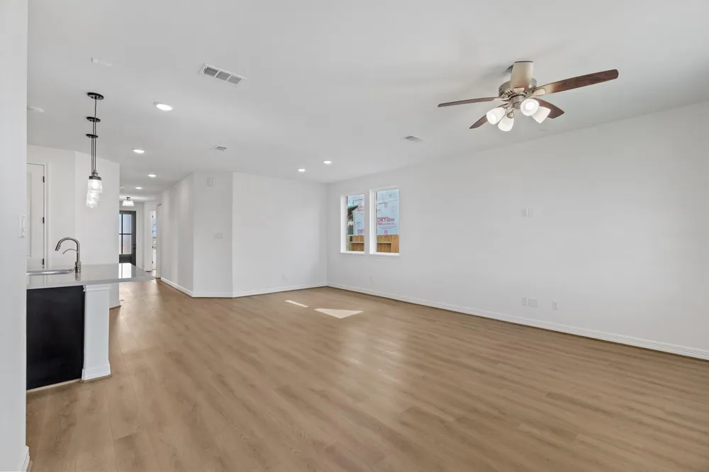 9919 Red Knot Street Mont Belvieu, TX 77523