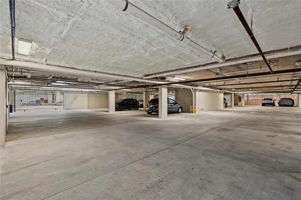 4819 Caroline Street #111 Houston, TX 77004