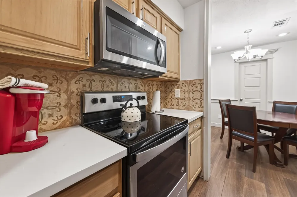 3684 Ocee Street Houston, TX 77063