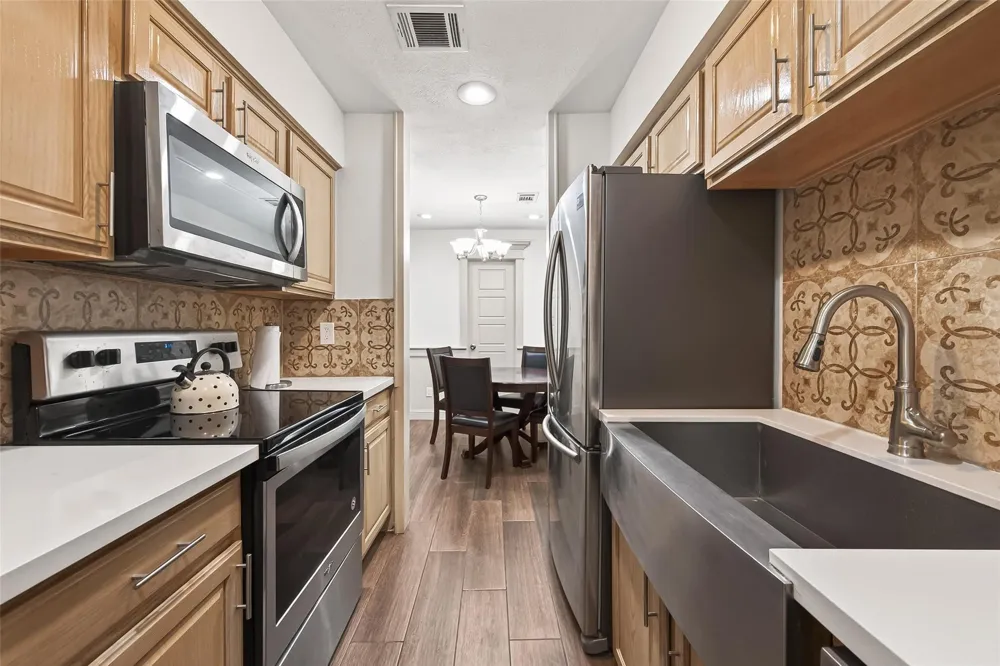 3684 Ocee Street Houston, TX 77063