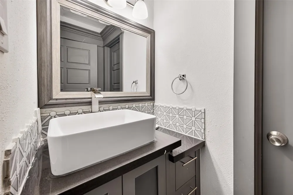 3684 Ocee Street Houston, TX 77063