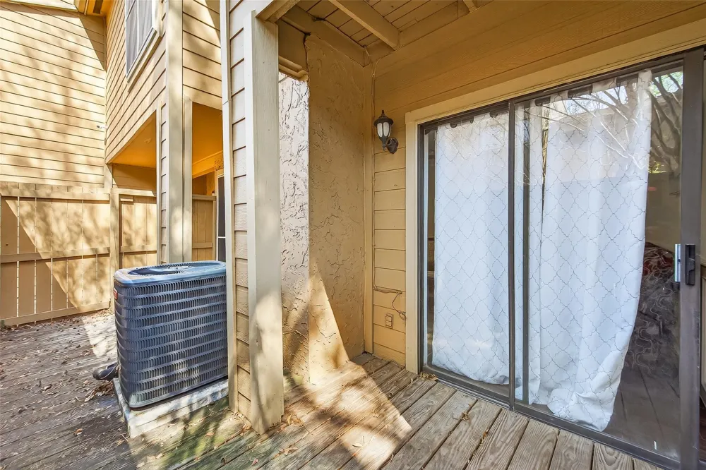 3684 Ocee Street Houston, TX 77063