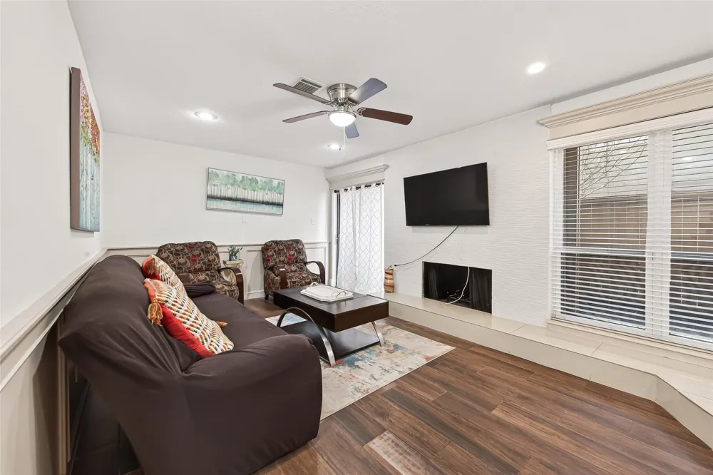 3684 Ocee Street Houston, TX 77063