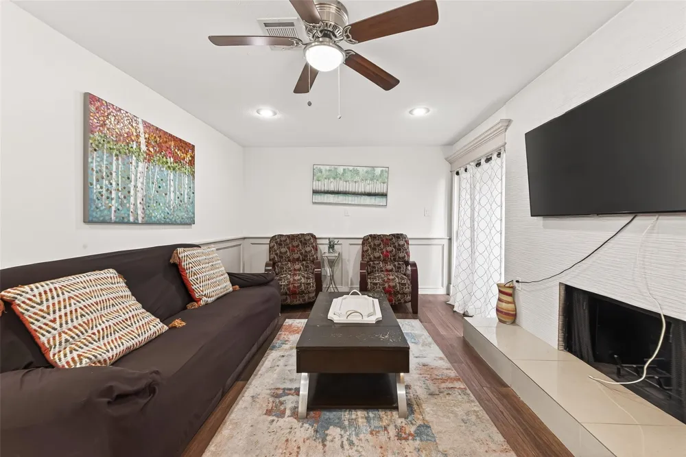 3684 Ocee Street Houston, TX 77063
