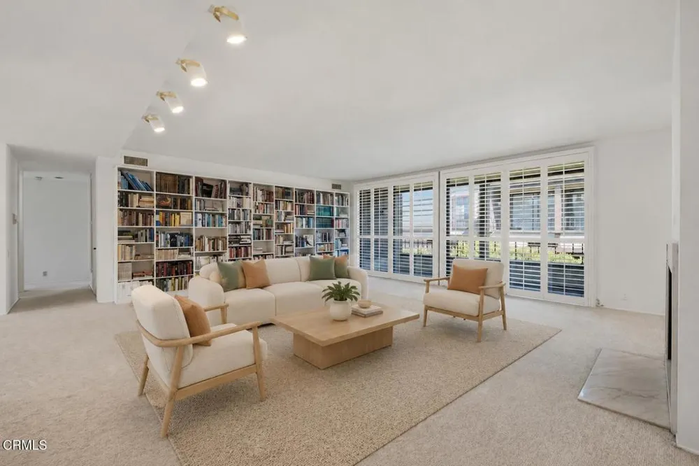 885 S Orange Grove Boulevard #20 Pasadena, CA 91105