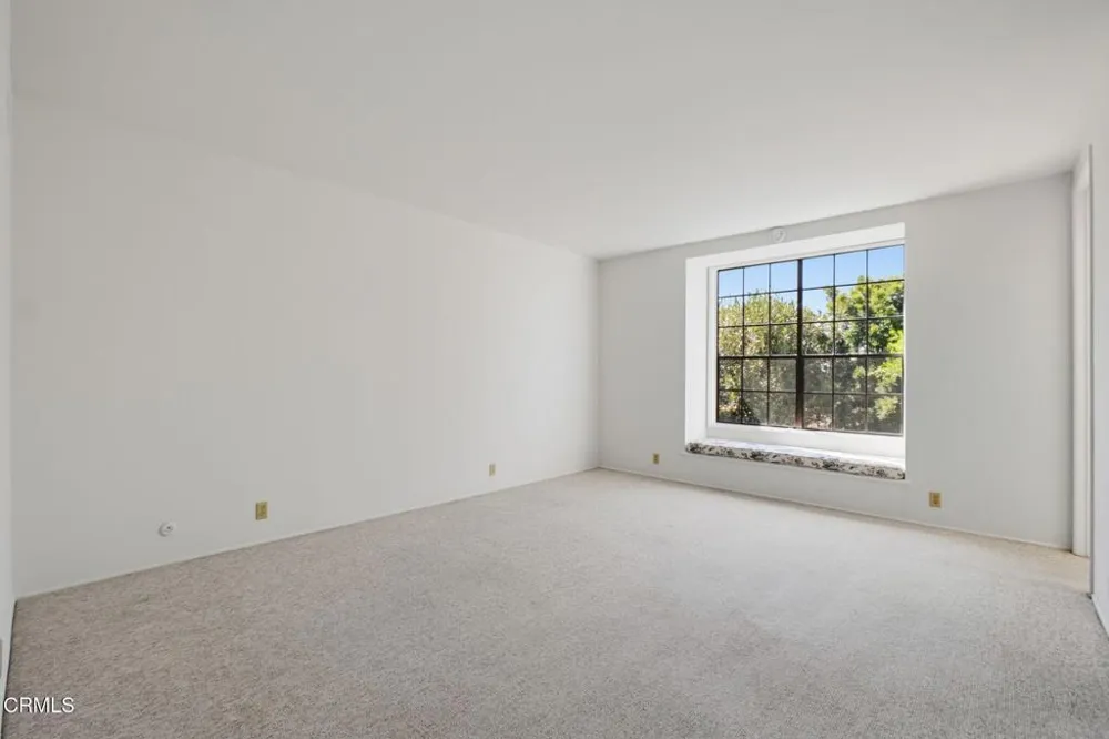885 S Orange Grove Boulevard #20 Pasadena, CA 91105
