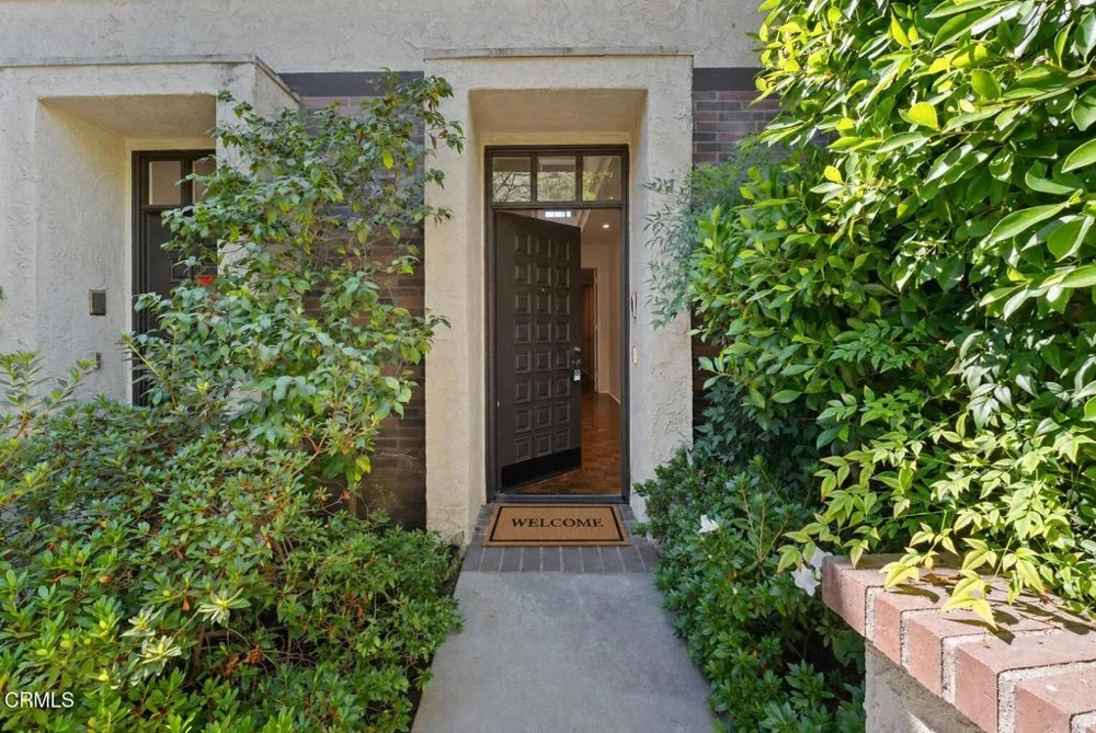 885 S Orange Grove Boulevard #20 Pasadena, CA 91105