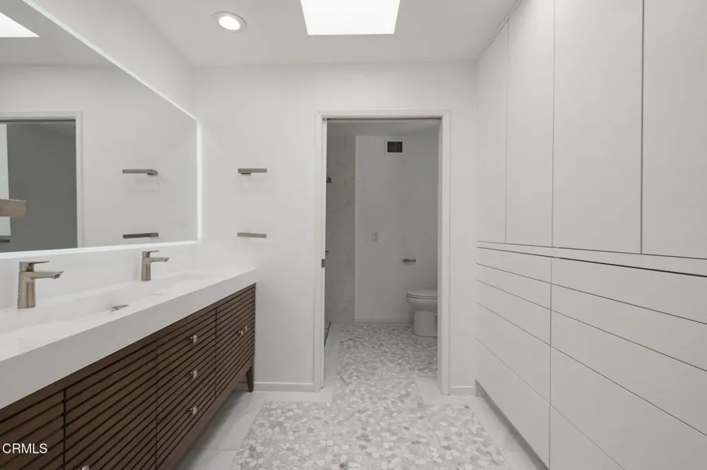 885 S Orange Grove Boulevard #20 Pasadena, CA 91105