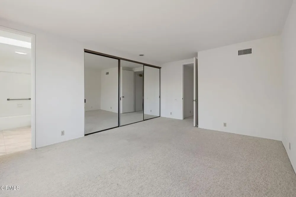 885 S Orange Grove Boulevard #20 Pasadena, CA 91105