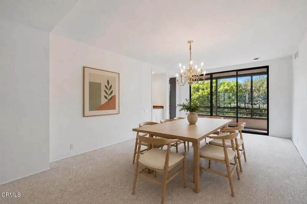 885 S Orange Grove Boulevard #20 Pasadena, CA 91105