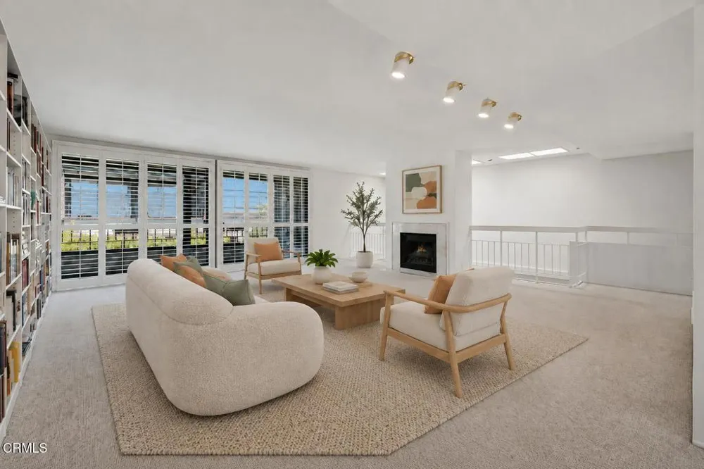 885 S Orange Grove Boulevard #20 Pasadena, CA 91105