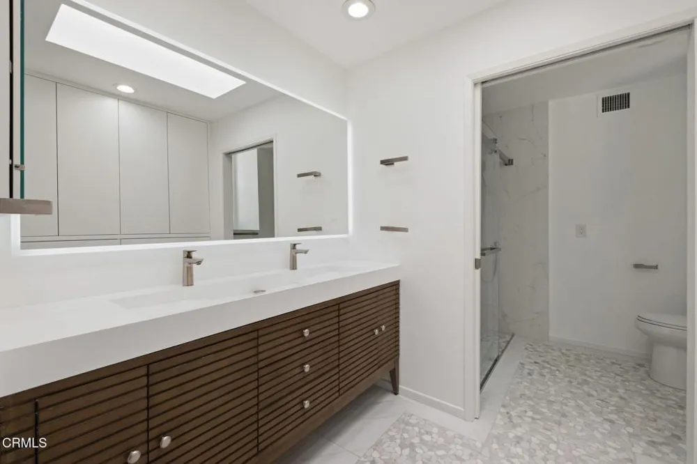 885 S Orange Grove Boulevard #20 Pasadena, CA 91105