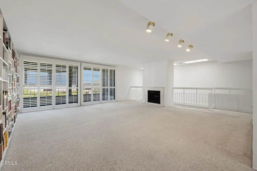 885 S Orange Grove Boulevard #20 Pasadena, CA 91105