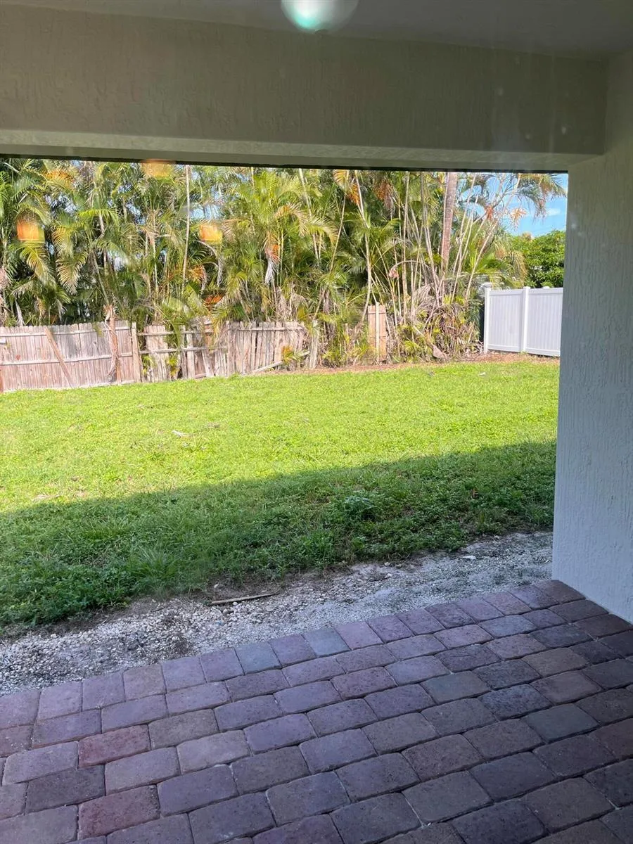 2475 FAITH AVENUE West Palm Beach, FL 33417