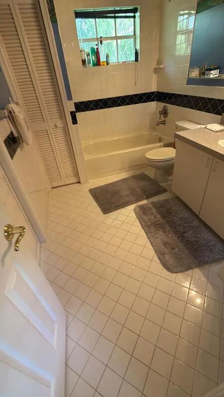 827 Squire Drive Wellington, FL 33414