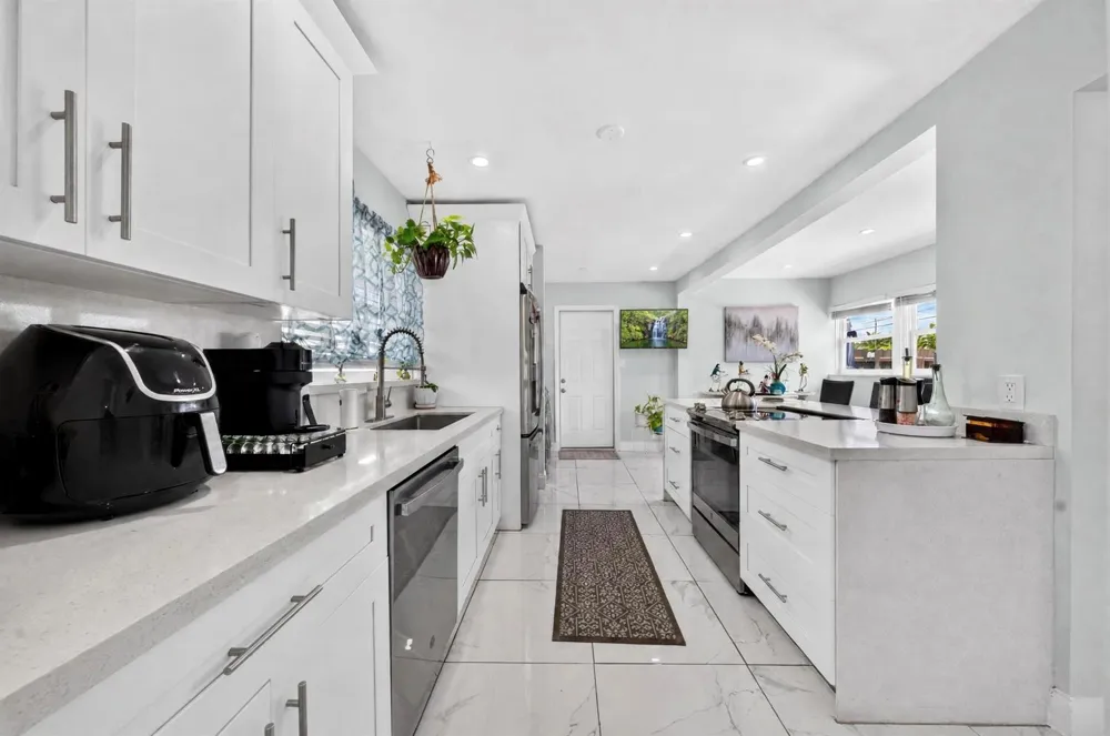 7961 NORMANDY STREET Miramar, FL 33023
