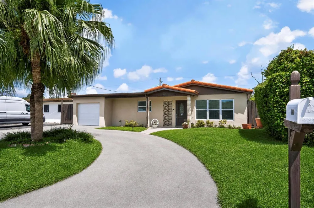 7961 NORMANDY STREET Miramar, FL 33023