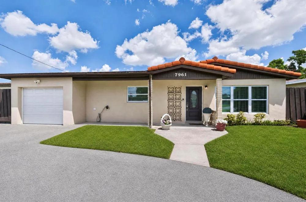 7961 NORMANDY STREET Miramar, FL 33023