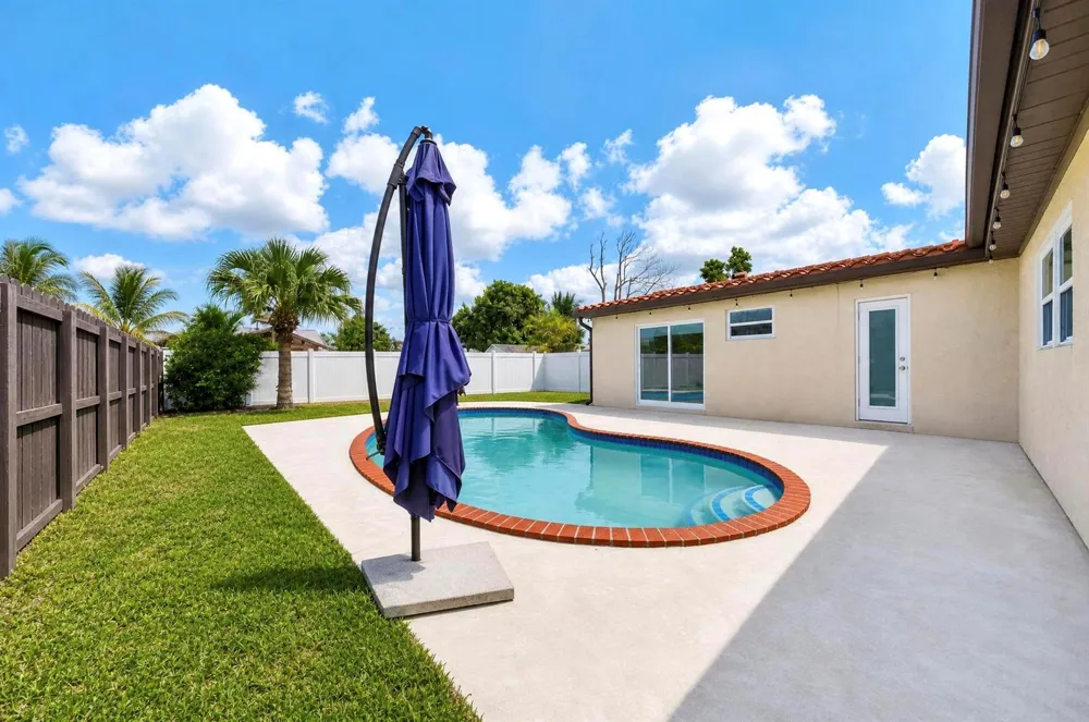 7961 NORMANDY STREET Miramar, FL 33023