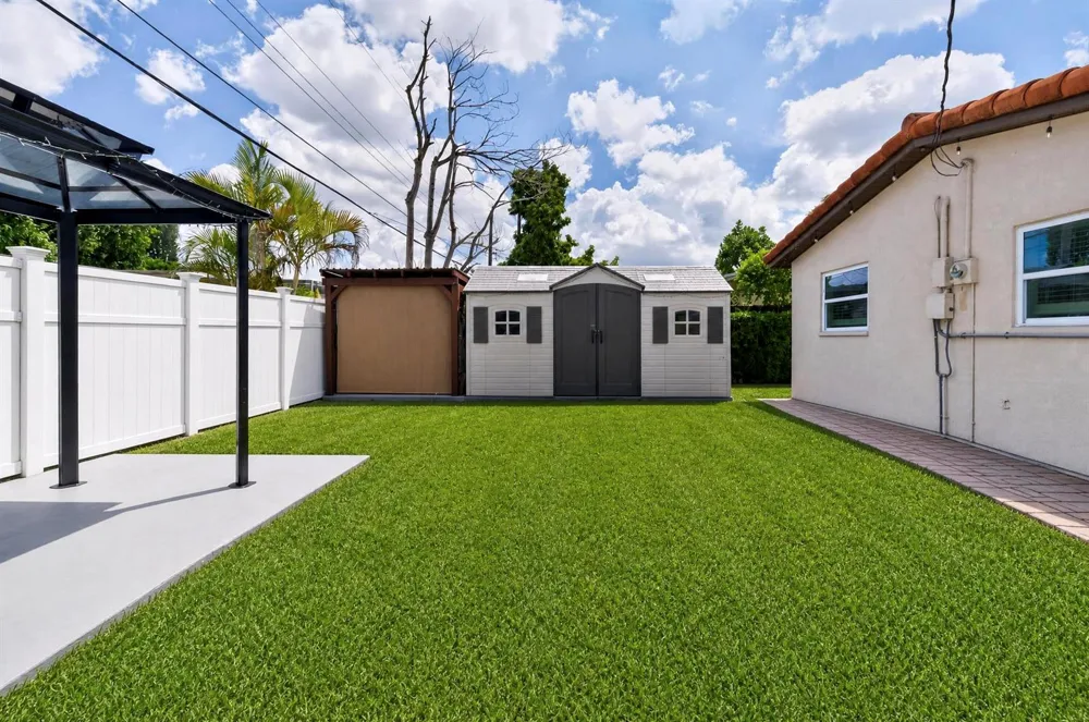 7961 NORMANDY STREET Miramar, FL 33023