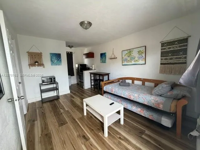 7638 Miami Ave #4 Miami, FL 33150