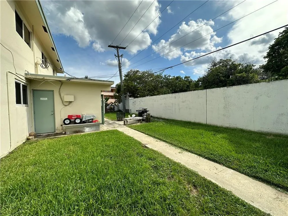 4731 NE 21ST TERRACE #3 Lighthouse Point, FL 33064