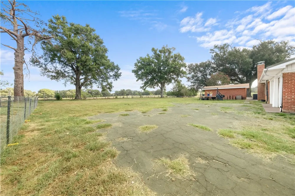 1310 Spur 324 Tennessee Colony, TX 75861