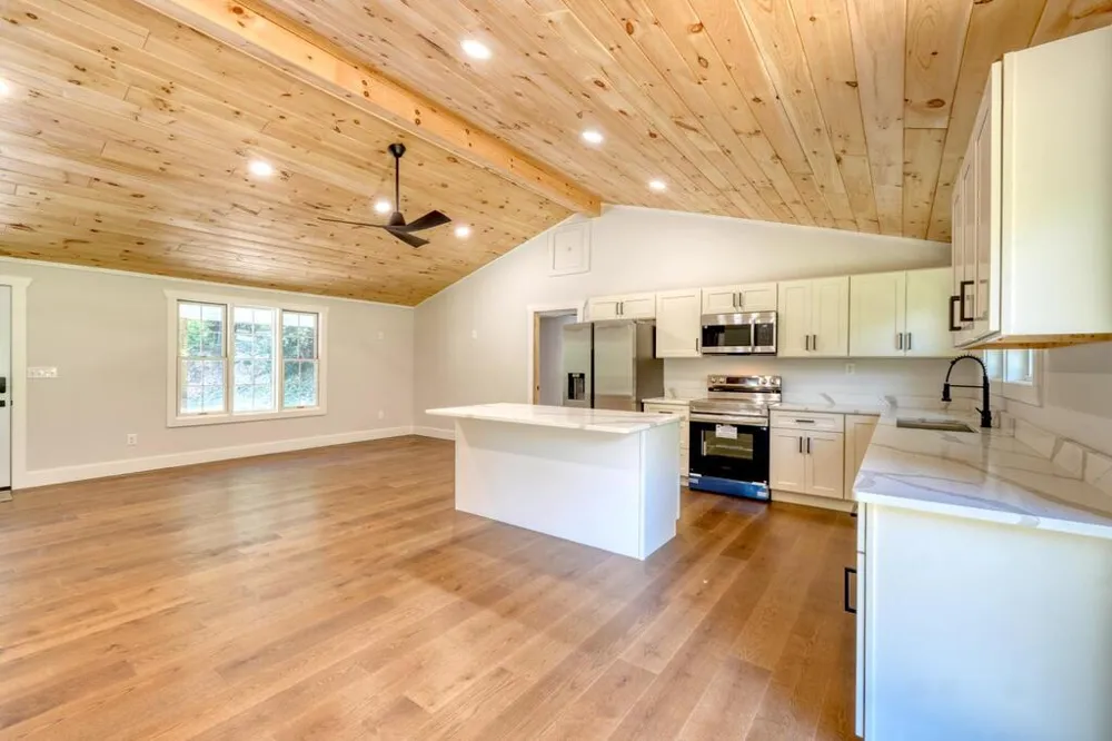 6564 Crooked Creek Road Young Harris, GA 30582