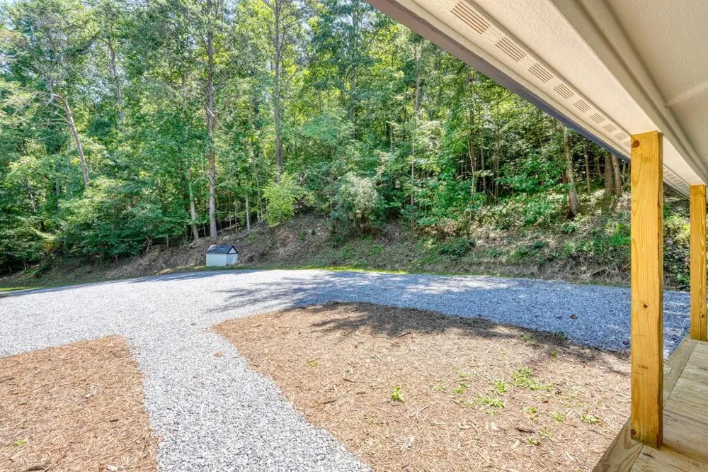 6564 Crooked Creek Road Young Harris, GA 30582