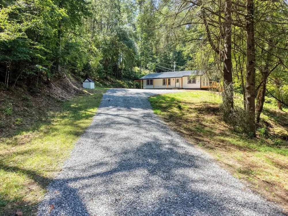 6564 Crooked Creek Road Young Harris, GA 30582