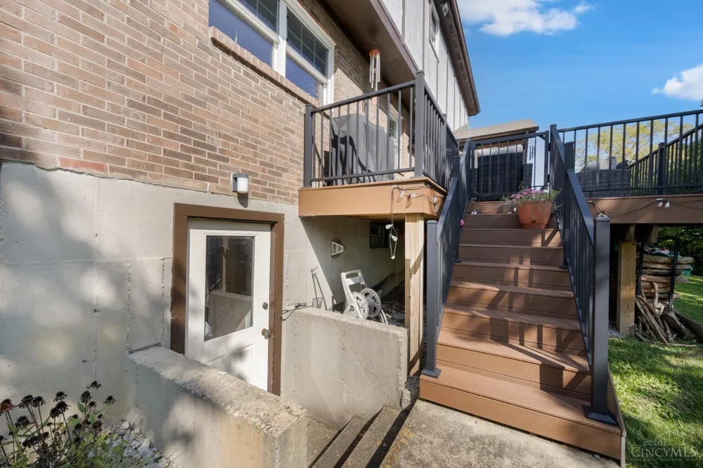 3834 Foxtail Lane Miami, OH 45248