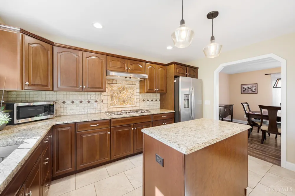 3834 Foxtail Lane Miami, OH 45248