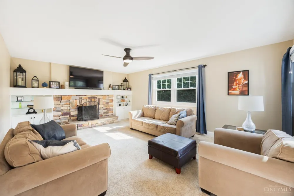 3834 Foxtail Lane Miami, OH 45248