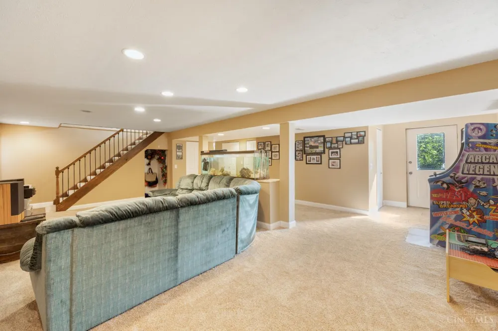 3834 Foxtail Lane Miami, OH 45248