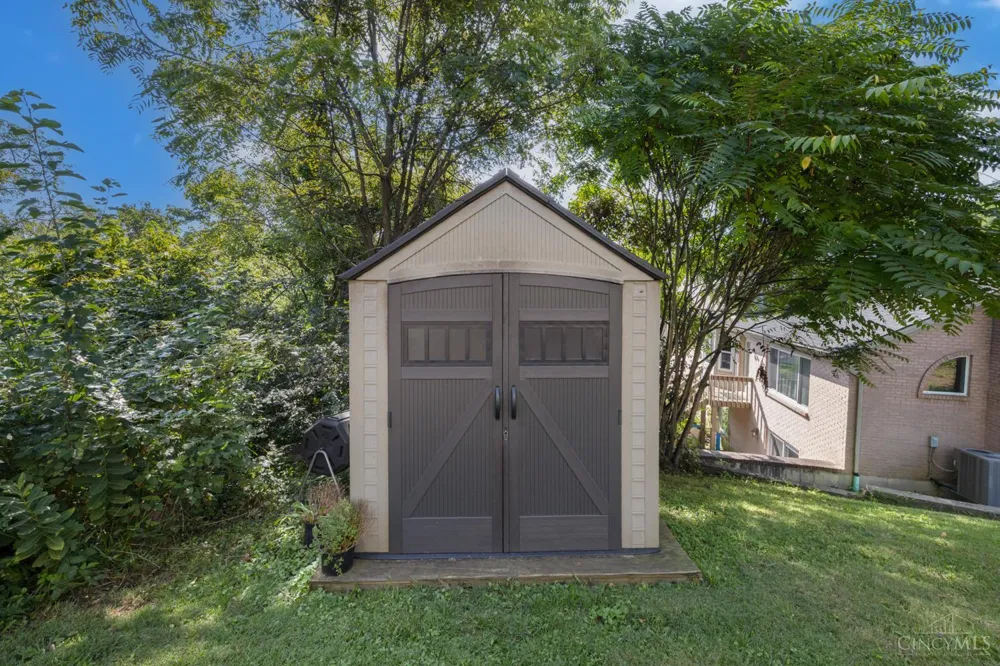 3834 Foxtail Lane Miami, OH 45248