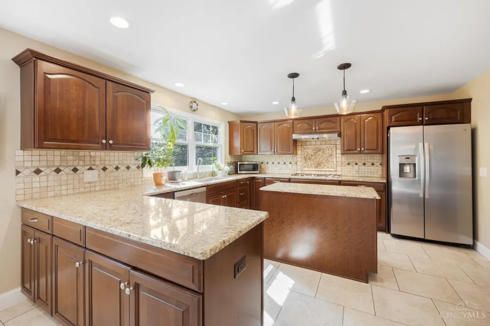 3834 Foxtail Lane Miami, OH 45248