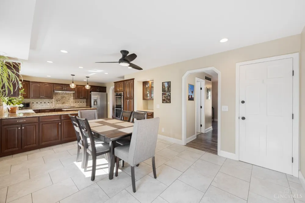 3834 Foxtail Lane Miami, OH 45248