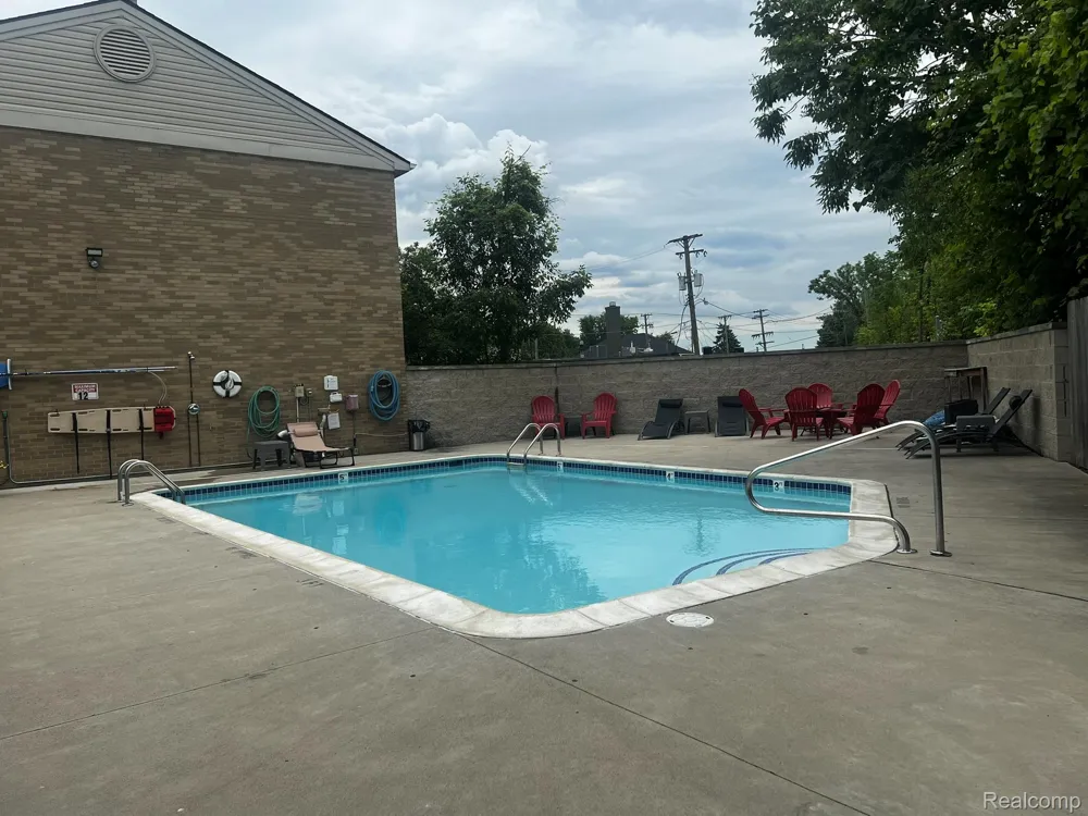 307 Eton Street #A Birmingham City, MI 48009