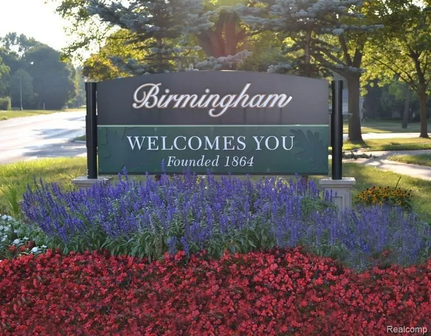 307 Eton Street #A Birmingham City, MI 48009
