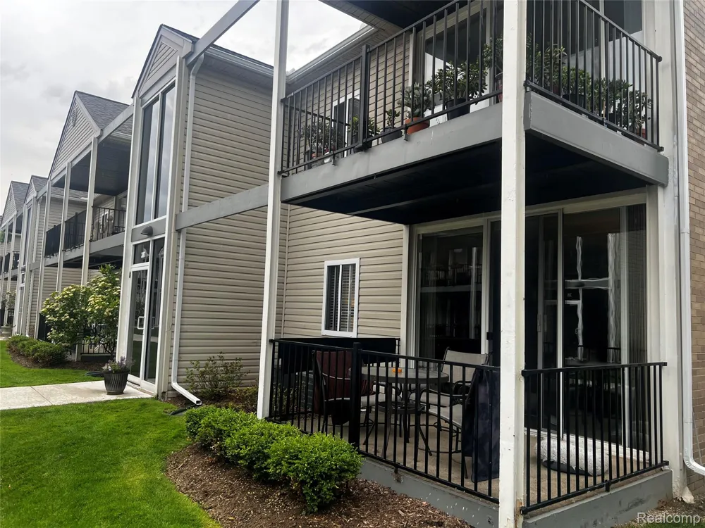 307 Eton Street #A Birmingham City, MI 48009