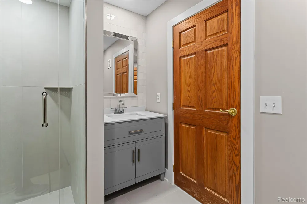 6552 Orion Road Rochester Hills City, MI 48306