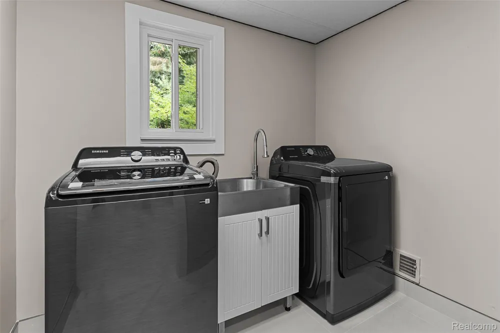 6552 Orion Road Rochester Hills City, MI 48306