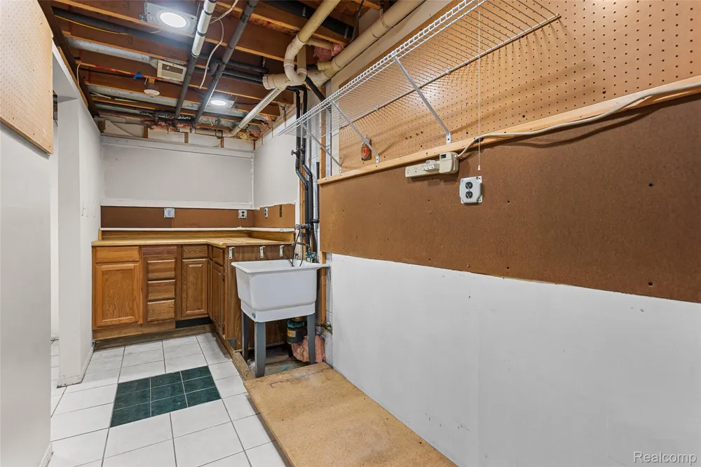 6552 Orion Road Rochester Hills City, MI 48306