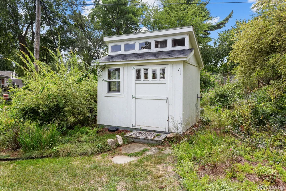 6552 Orion Road Rochester Hills City, MI 48306