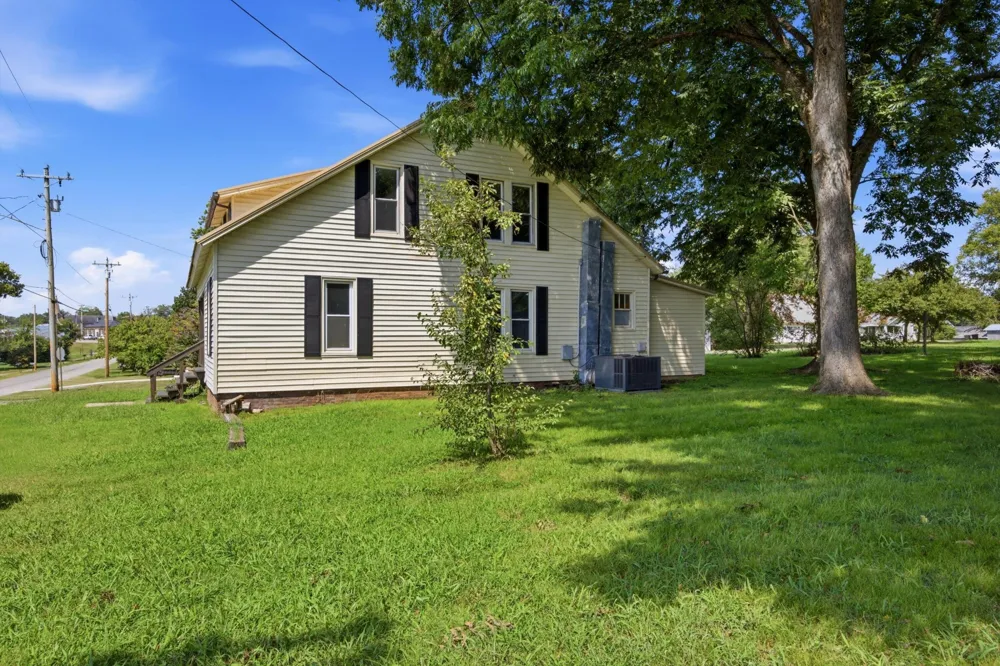 301 Bennett Street Decherd, TN 37324